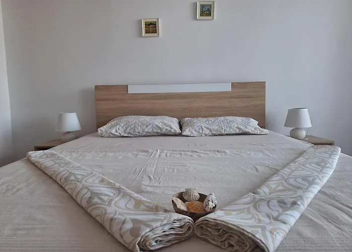 Apartment Santosha On The